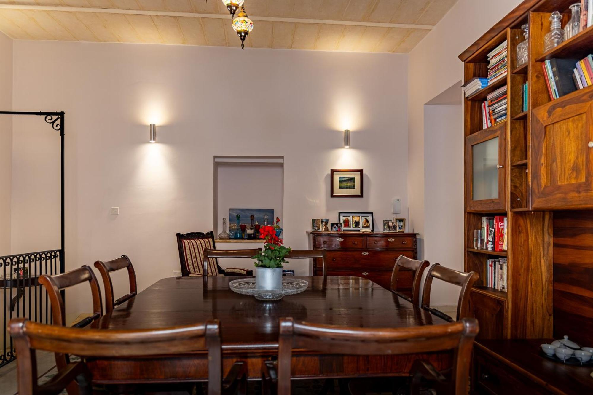 Traditional Maltese Styled 2Br Apartment With Large Maltese Balcony & Internal Yard - Located In The Heart Of Valletta - Maltese Capital City Exterior photo