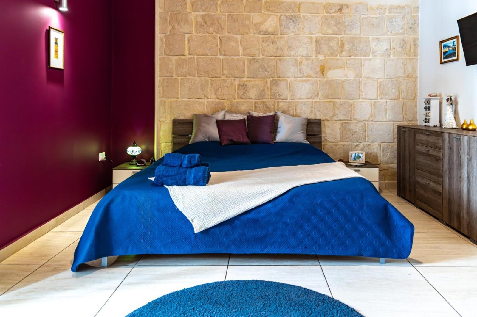 Traditional Maltese Styled 2Br Apartment With Large Maltese Balcony & Internal Yard - Located In The Heart Of Valletta - Maltese Capital City Exterior photo
